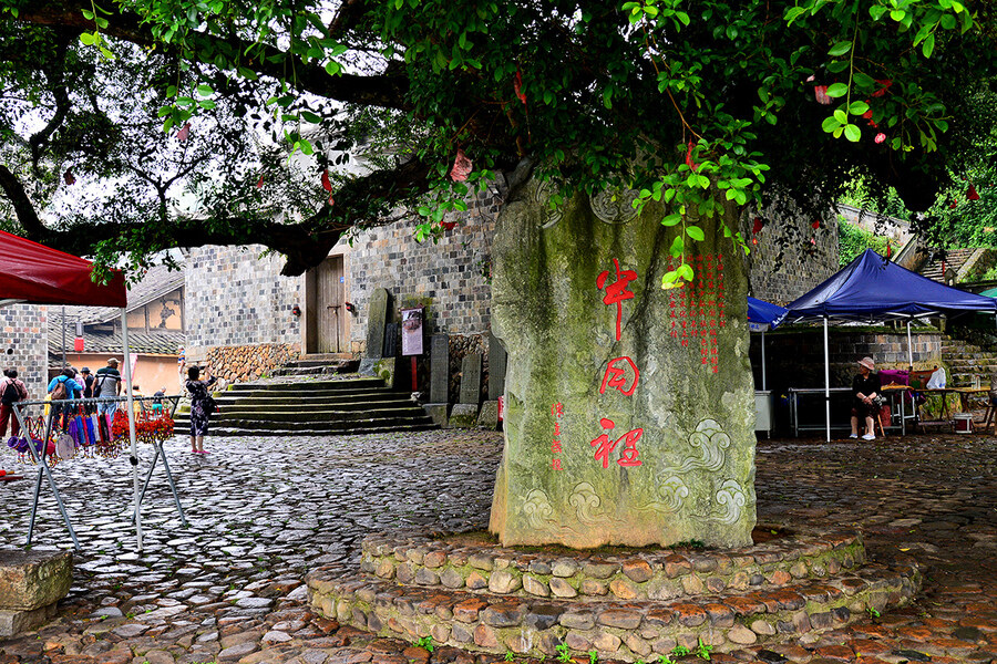 d04d1d03a1cc71c2be9f2773ff13a1f8-sz_761742