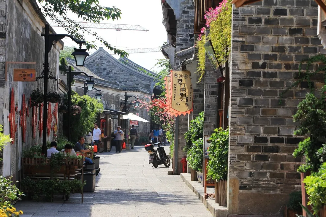 e9b9e6703c204d640729104f3a7c86e3-sz_388099