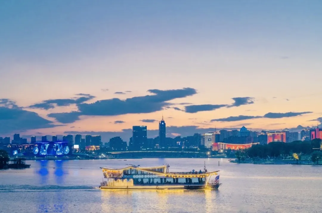 e9e98211c7e60ae112da6e64572c185d-sz_231228