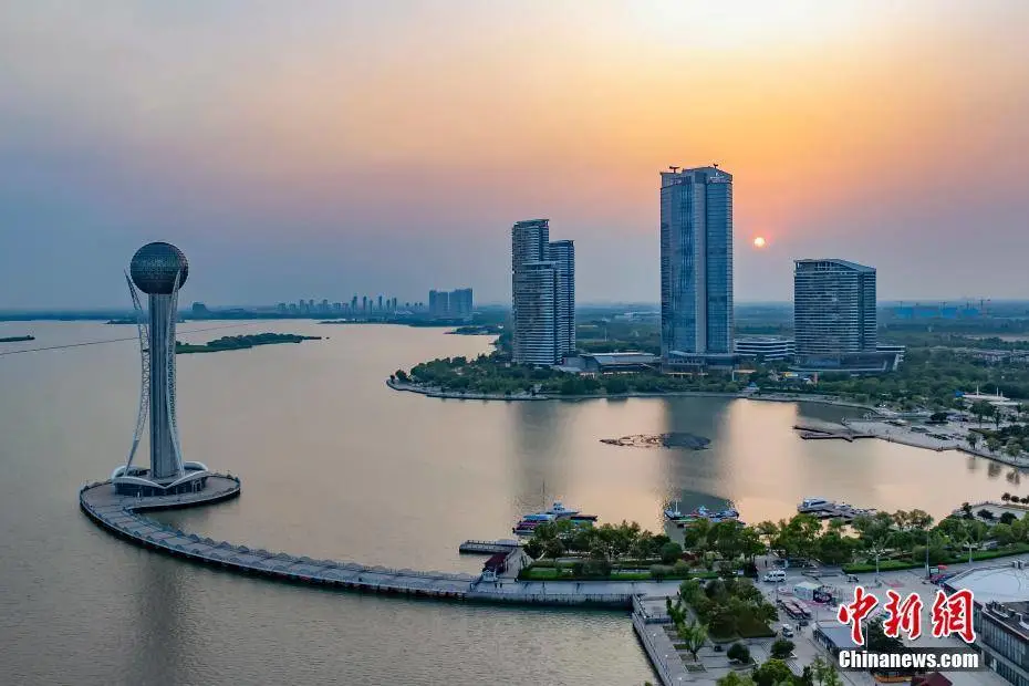 f959aad3ecccc45b20285fbcc855bb4c-sz_67107