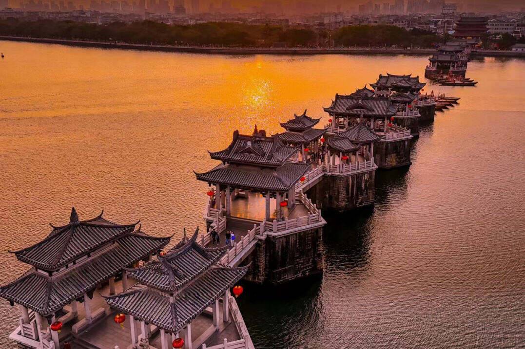 00000000BcvgsrLPyslQxRzM