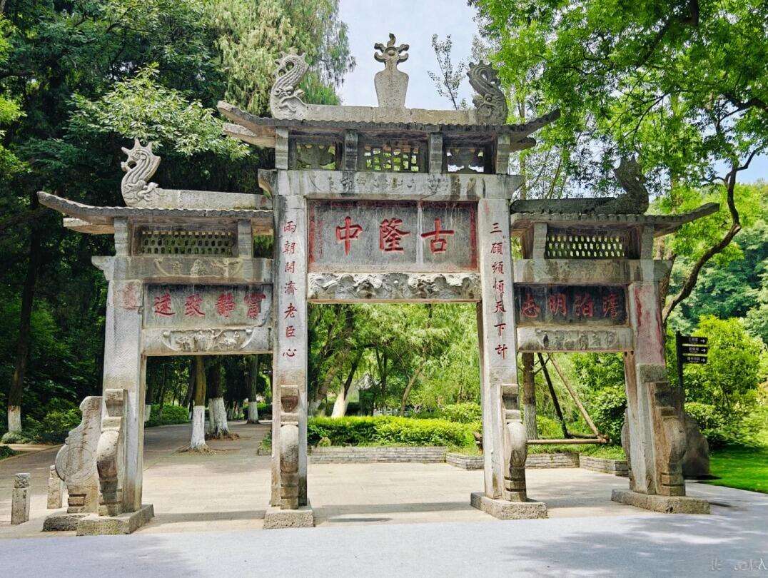 00000000DHvLDKoJjewIyVzN