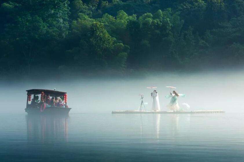 00000000EUoUxNAFgFlQxBCA