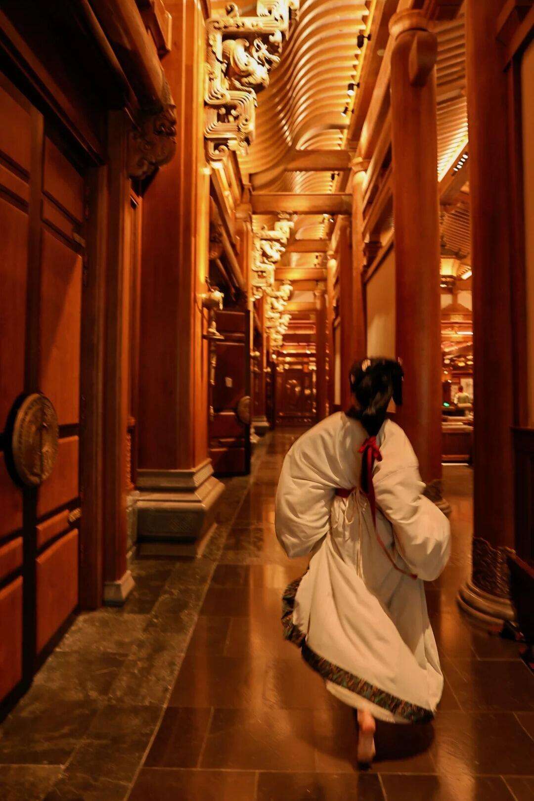 00000000GsHzserztcDvAsFJ