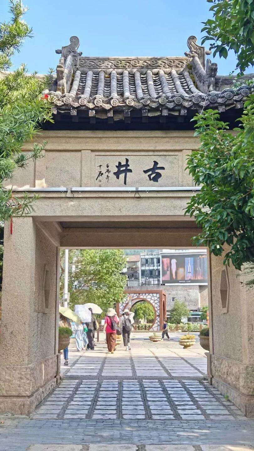 00000000LQfsHqhGJTpKNxzz