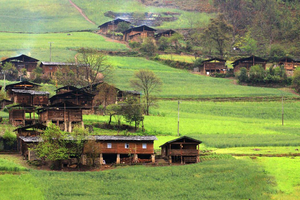 【梅里雪山·仙境怒江双飞8日】寻找人神共居的丙中洛，穿行最美滇藏公路&云南“独库”· 探寻神秘的独龙江~