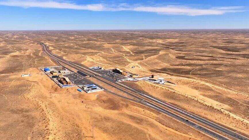 00000000jycHZFnLJWRBvNBk