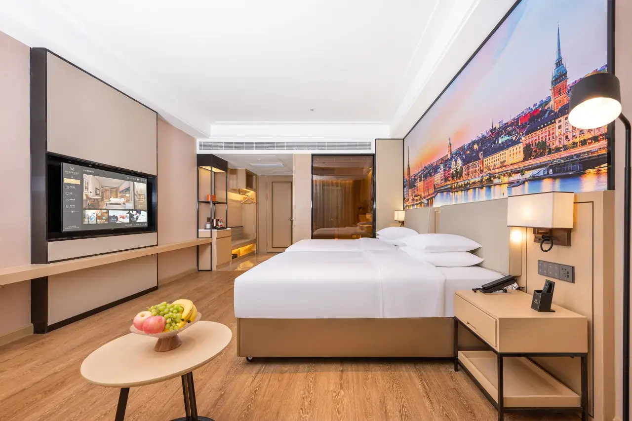 0200x120009z4nuck9CC9_W_1280_853_R5