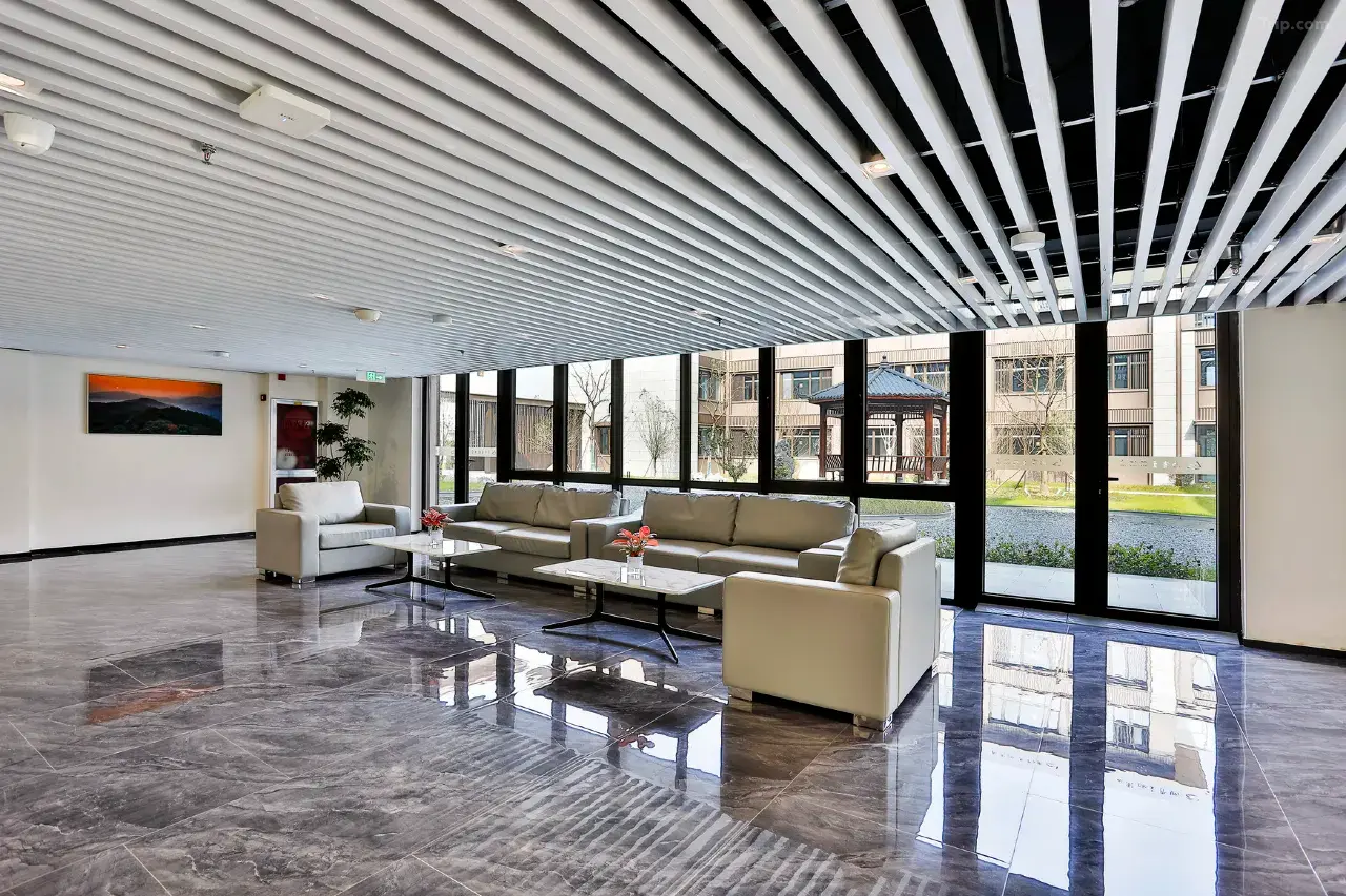 0204712000hjg5fakD1F2_W_1280_853_R5