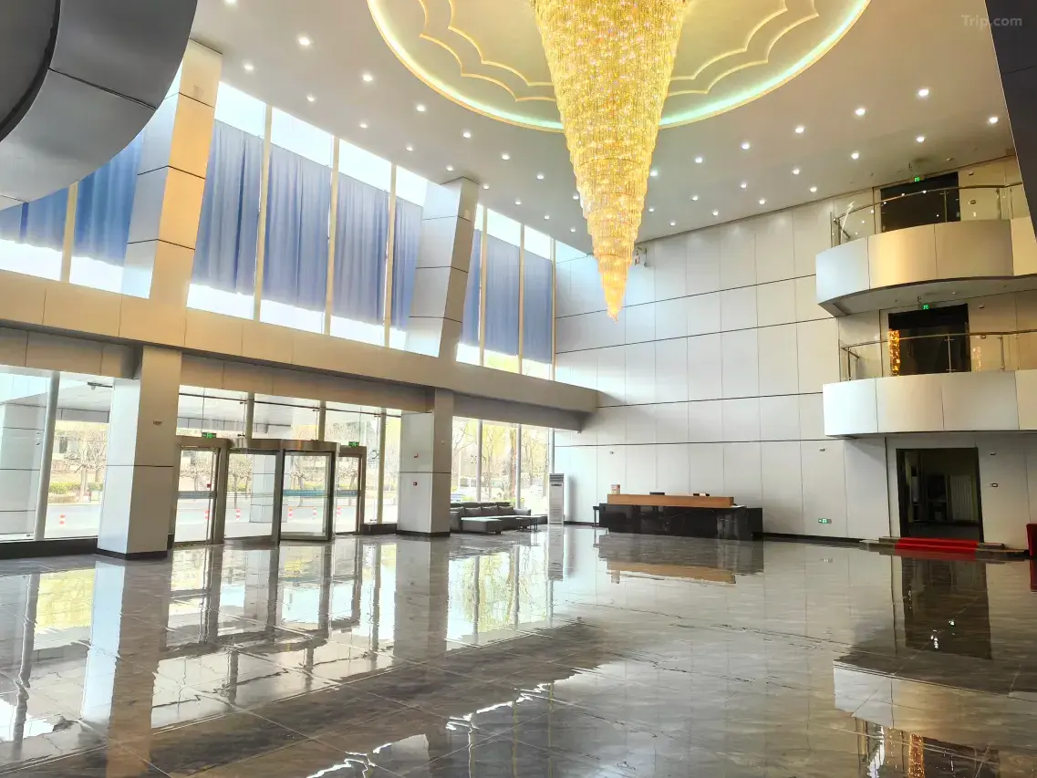 0204n12000jyyq28sA23D_W_1280_853_R5