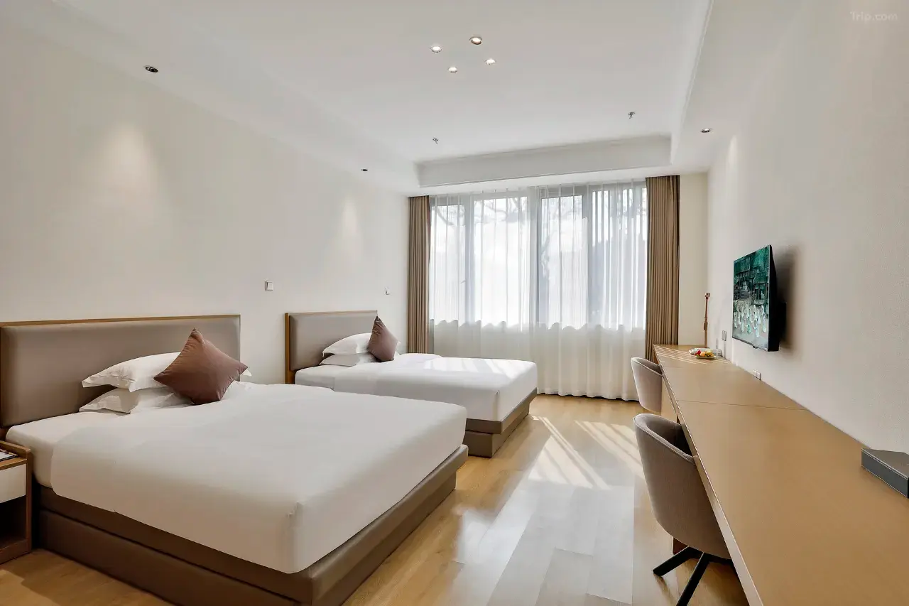 0204x12000hjg710t88E7_W_1280_853_R5