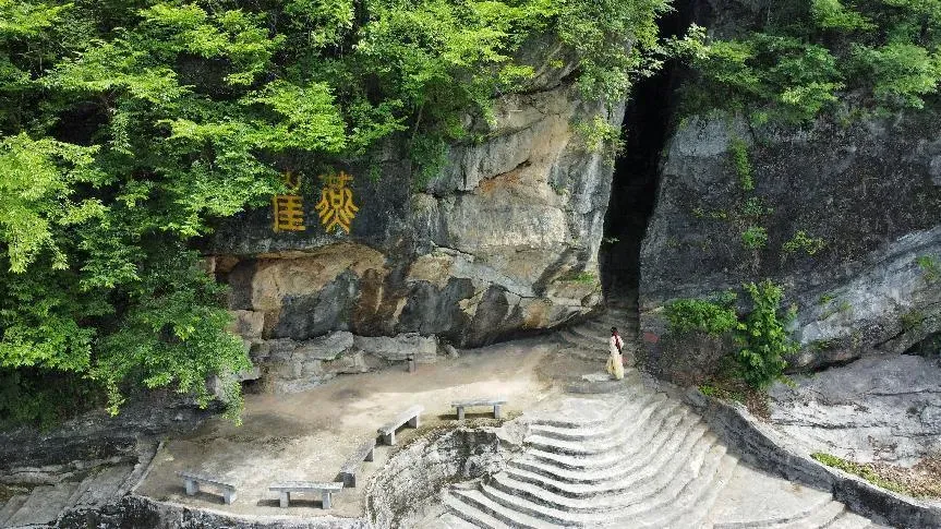 03d8239f5eabf1bc5bb3e21888ee4276-sz_1031831