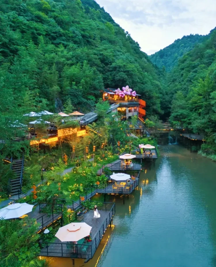 03f5e572f32908545b263ad3e6ba418a-sz_1284351