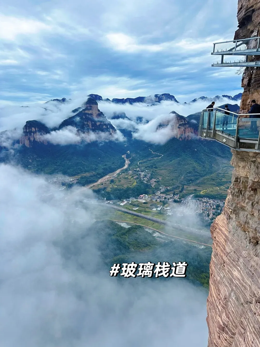 0573506d4cbdad23b22518f4d371f58d-sz_372782