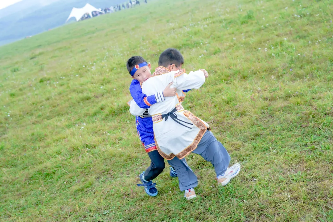 05b9e1a4afe6a1f8c37388d4bb063384-sz_1938317