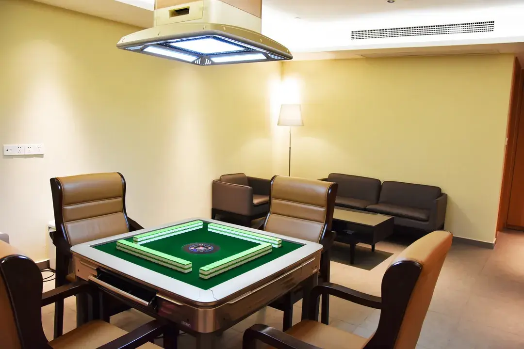 0AD44120008w87b72CBCE_W_1280_853_R5