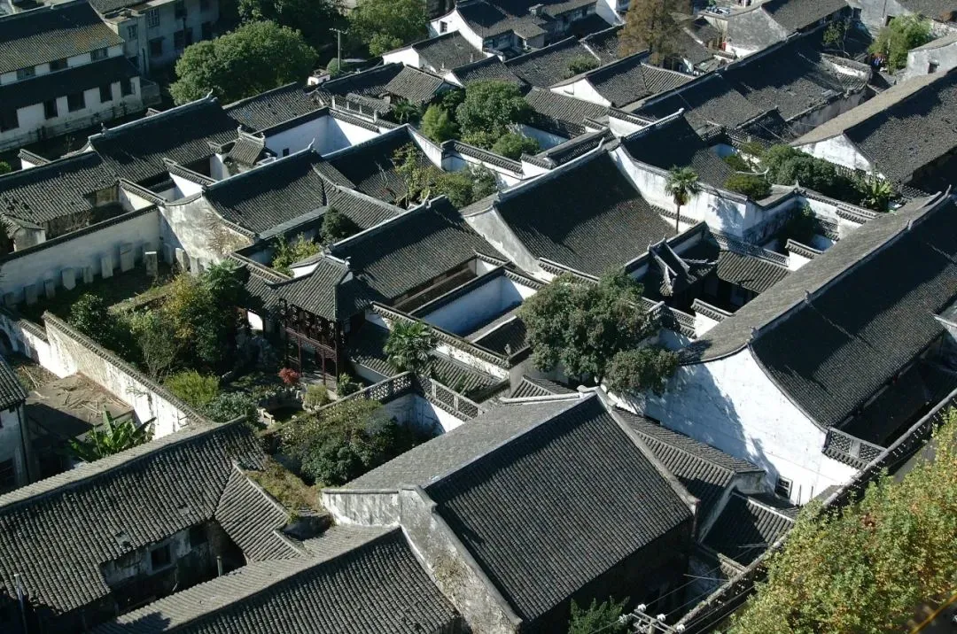 0c081205f61f5f8b40e1f9a0fcdda3ef-sz_233955