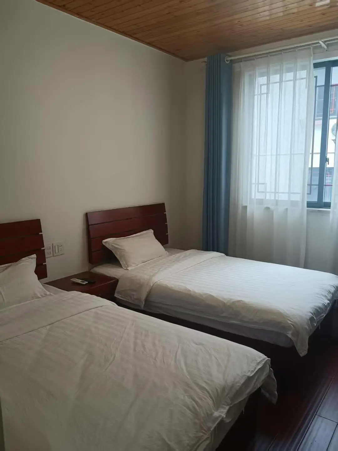 1379a878684c6d2921f5c48109fcfed4-sz_115519