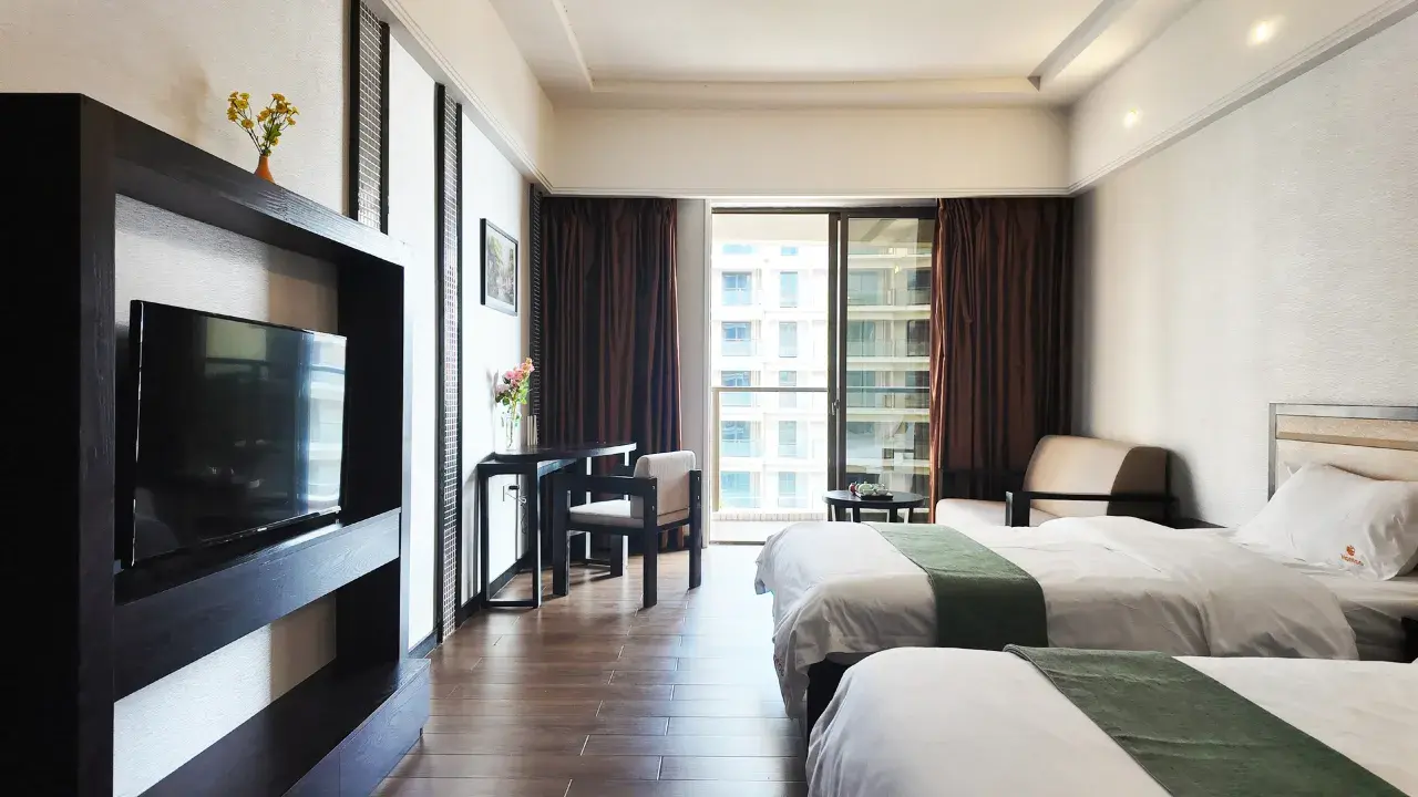 1mc1e12000hclnazuA6F5_W_1280_853_R5