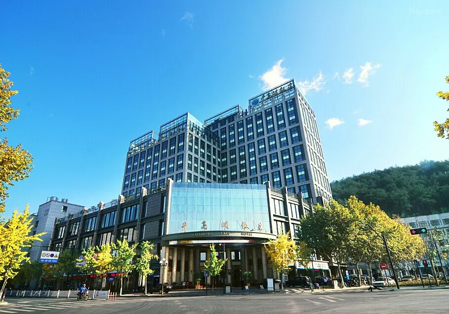 1mc4v12000p79q3q90EC9_W_1280_853_R5