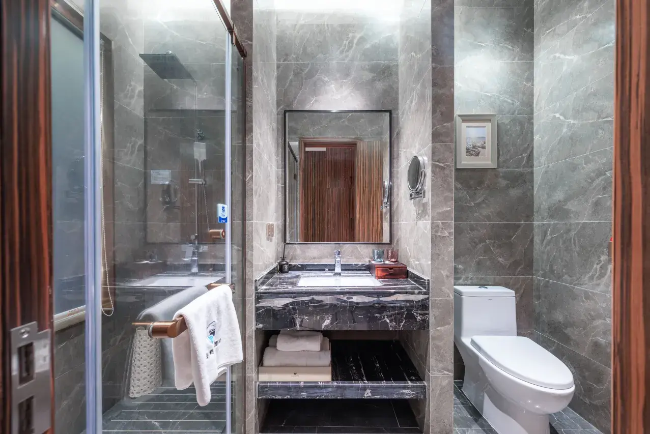 1mc4y12000b9337yv728A_W_1280_853_R5