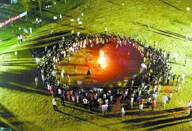 208aea1ba0ca78c41e0fce1caf53dbbb-sz_90943