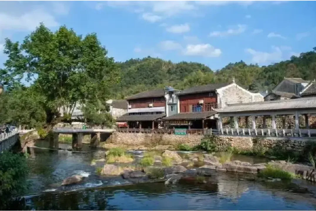 221eebf2585a20bc320c4c32f37c42f1-sz_1835285