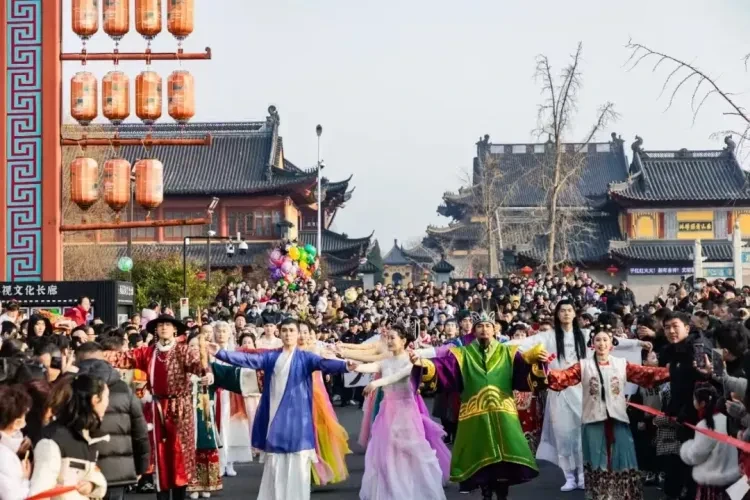 25588f78928642f2b74df0a355541941-sz_555074