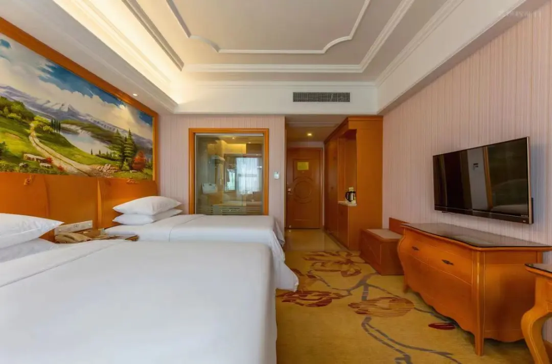 3d92eefbf950478fd59bfcc170de86aa-sz_89825