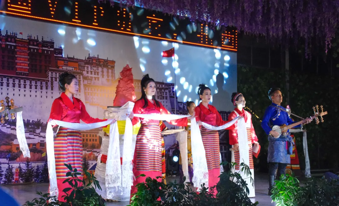 41129d5a922d772fe59ea87fae6fc4e6-sz_1198602