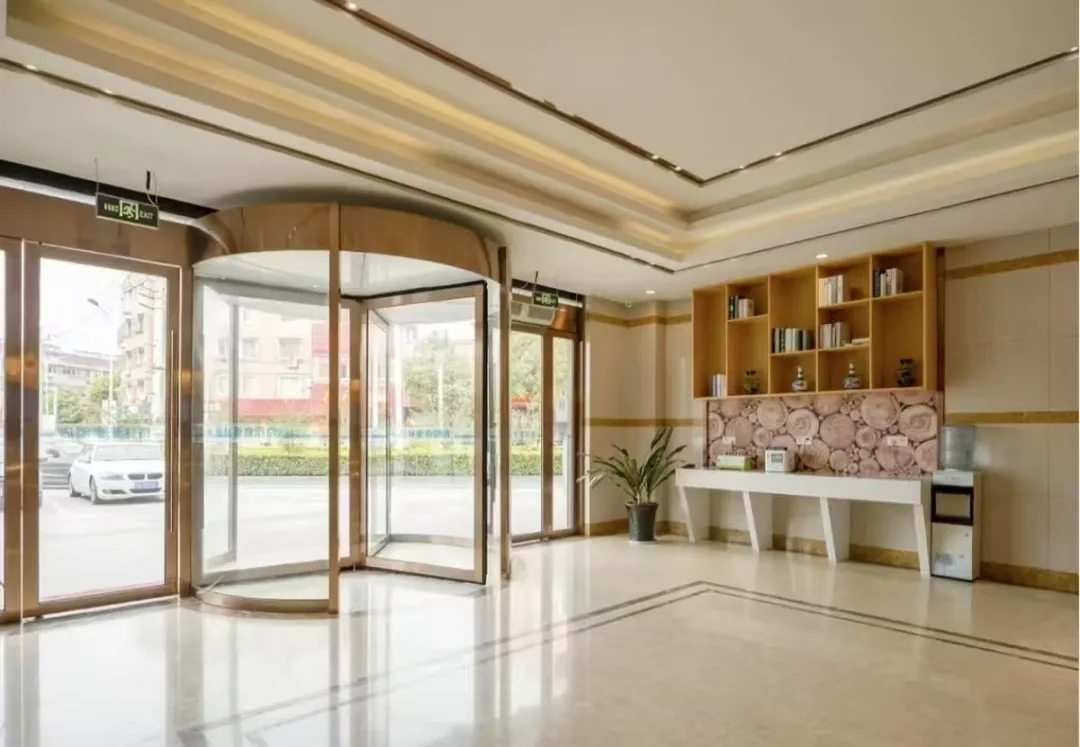 41fadba331fd18580aba5201f103f530-sz_156807