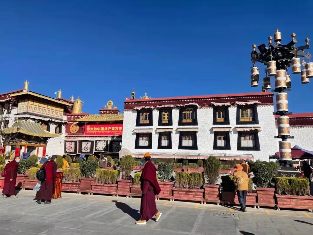 42354557df29e236a474d88ebb5762a7-sz_924896