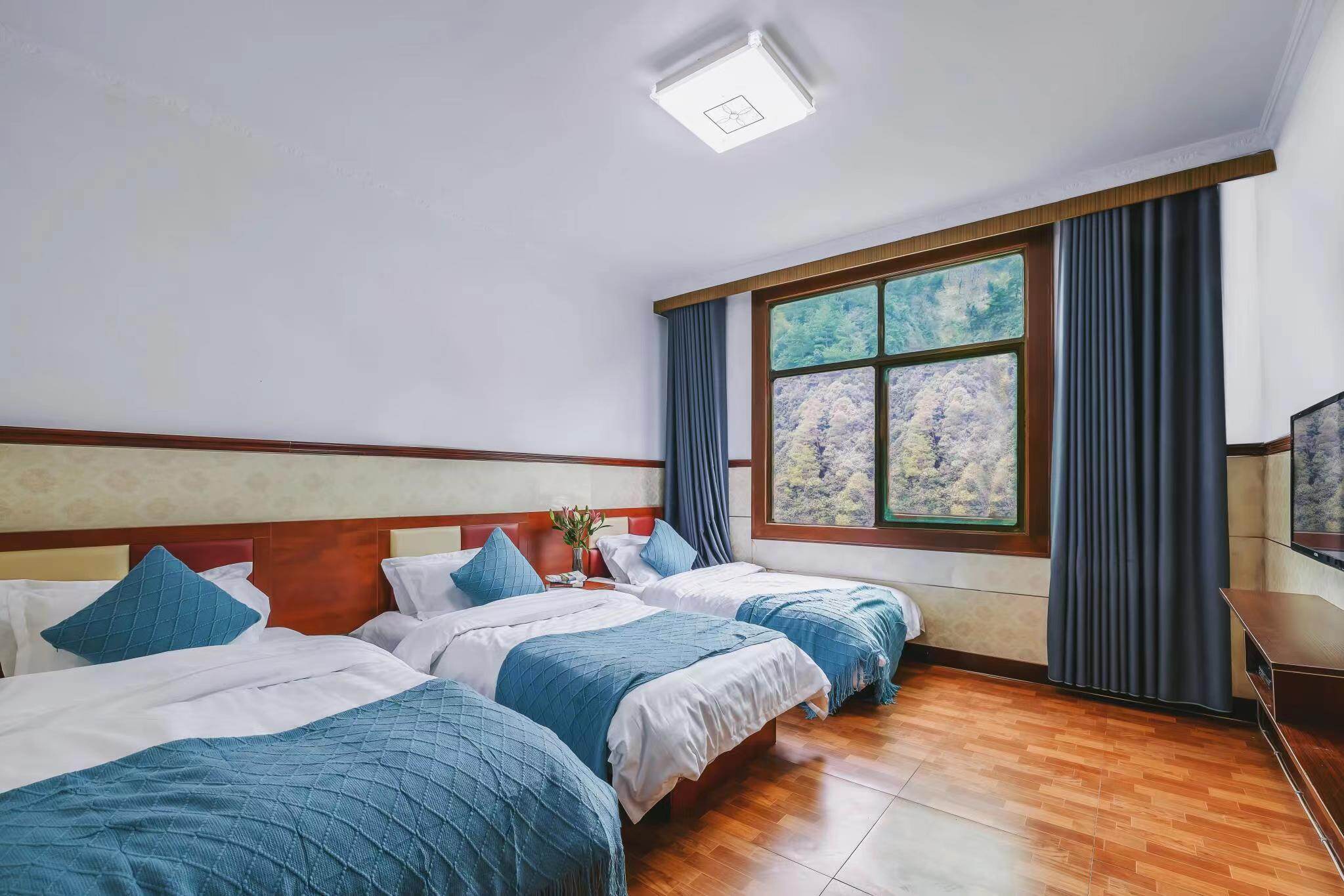 4ce8af6166accf5f224d0ab1ce7427d3-sz_287380