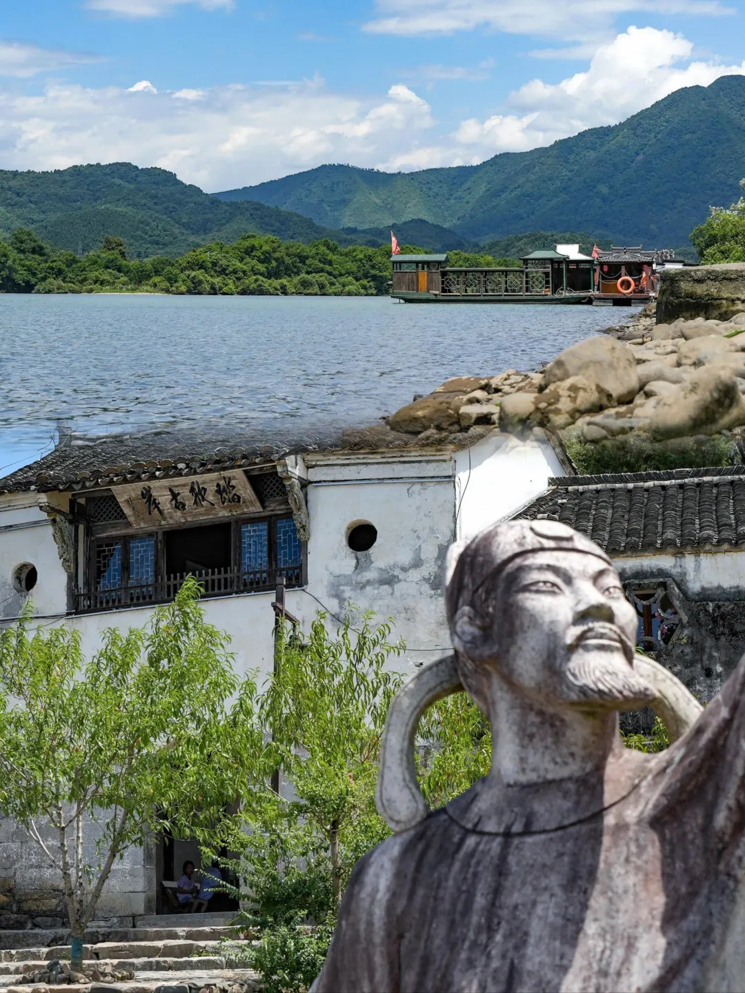 53e90d8eec32f69c6e4cba375b8809fe-sz_1103989