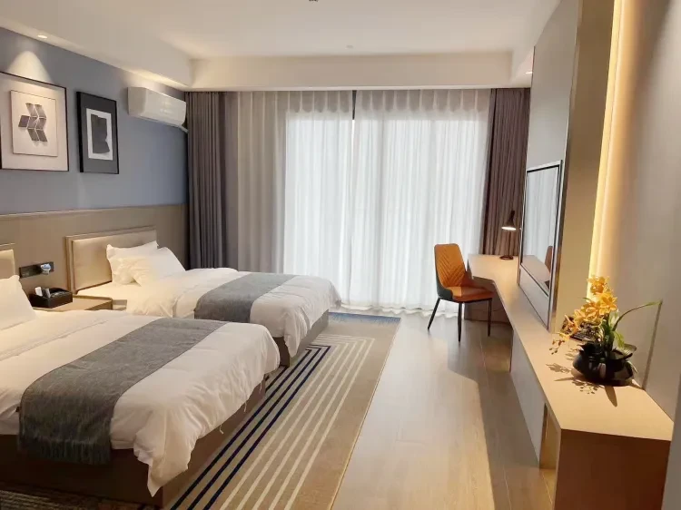 563925a90fe4346c1b6c1f355f056376-sz_1354435