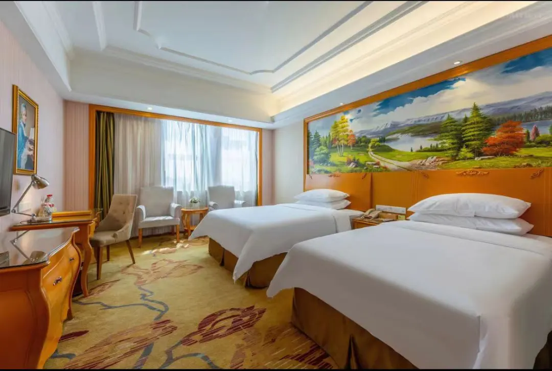 660309c0f0ea6e41cde34bb22c78bb28-sz_109765