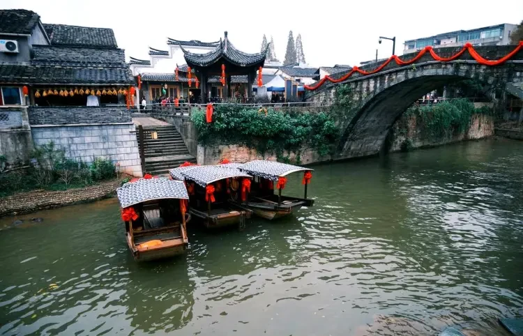 6b5dc7441c9b69aac877b2d34ef3c5bd-sz_213880