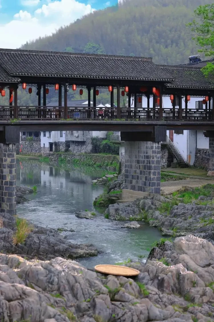 72da0f6bdbe4196d283cbcc1eb5c319f-sz_188071