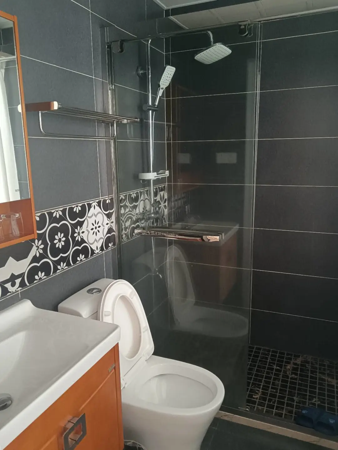 7e1abda0b24f545aeabd343c71fbb41a-sz_164748