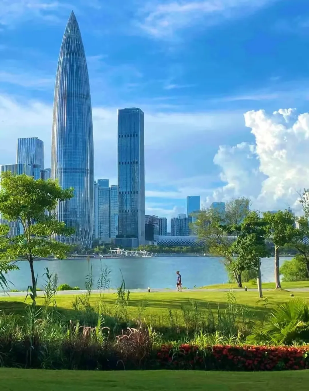 813e253e2070d805754f46d61fbd2861-sz_352425-1