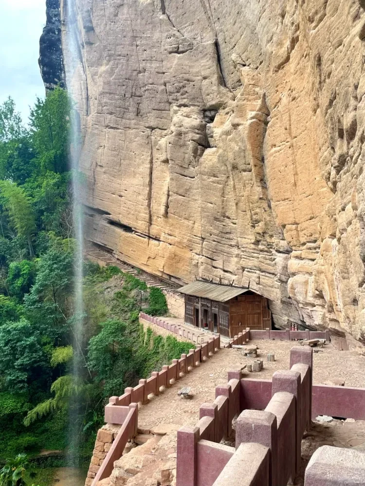 818f94c5bb5c69d88b3768751ee861f9-sz_4275141