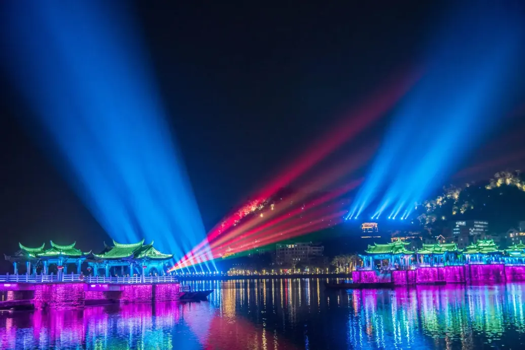 9e1ae12b16738233d64a2d6ecc1bd526-sz_342246