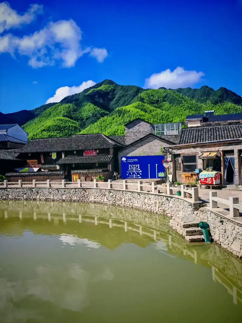 a59c123902031ed894f4a363afbbac09-sz_136064