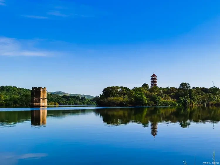 【隐逸东方·五钻礼遇】498元龙游4日深度人文之旅：下榻携程五钻天元酒店·品江南第一早茶·打卡舍利塔/民居苑/红木小镇·享3早5正餐