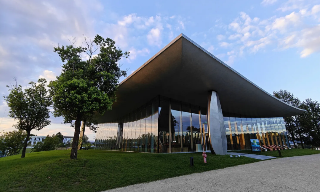 a975b2d462a28a582769f2d0e8cbcafa