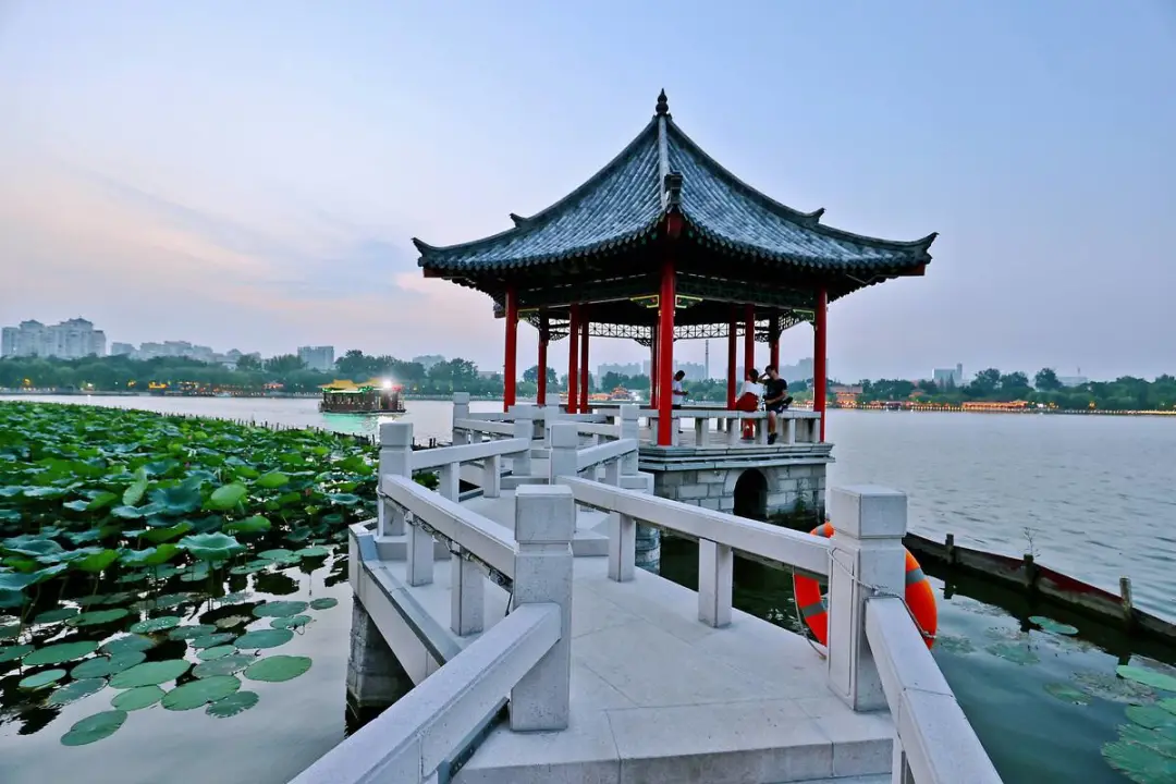 d18d8d0653d546d05fae639249c2de5d-sz_127437