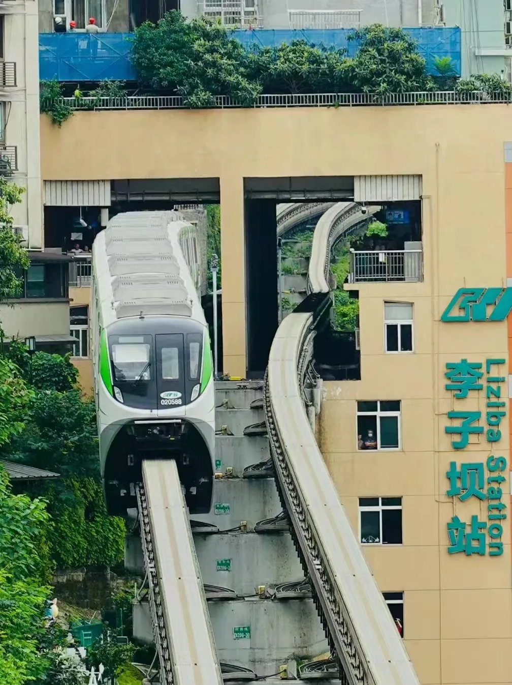 d405ba41754f91f096e8e65e833e8b30-sz_538020