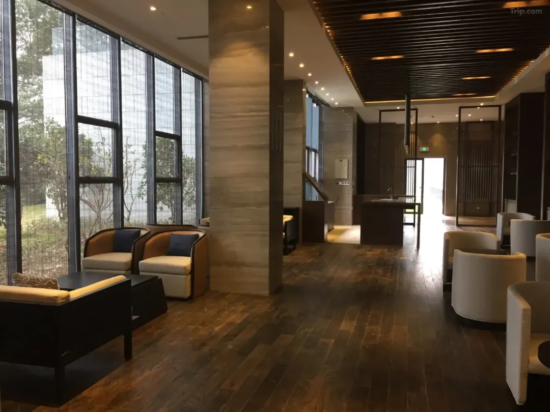 dabae90f6c73d2d60e2aa9190a5e4bcc-sz_1279193