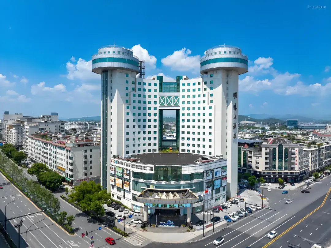 dec7e5fff3c46d8e6ce1e7493e5186db-sz_1559273