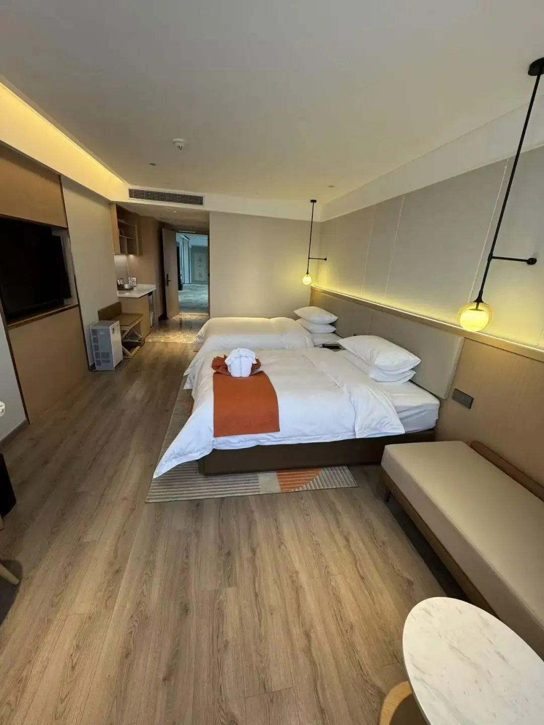 e0fc2fa8b5bfda4ad26e49390e0dba10-sz_126811